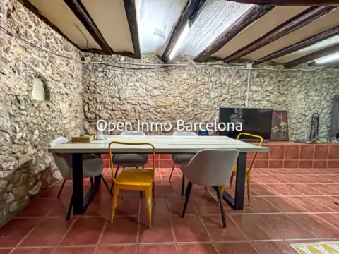 Casa adosada en Carrer del Pou