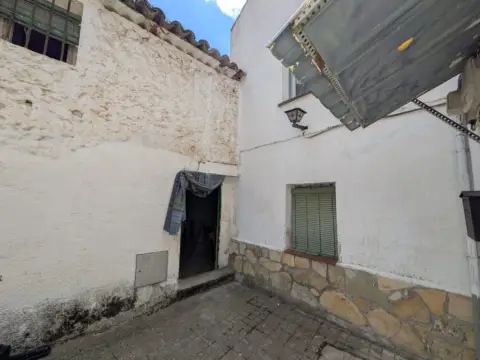 Casa adosada en Casco Antiguo Villalbilla