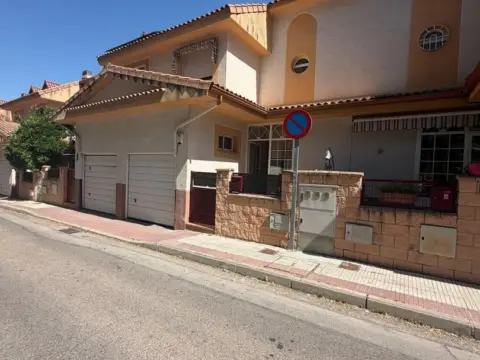 Casa adosada en Valhondo 1