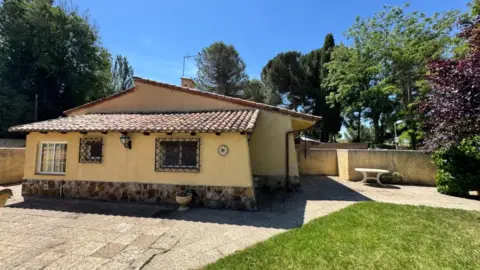 Casa pareada en Villalbilla