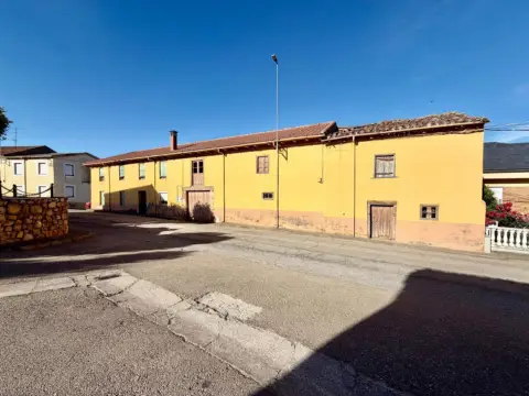 Casa unifamiliar en Villaviciosa de la Ribera