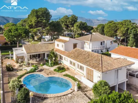 Chalet en Urbanización Les Motes