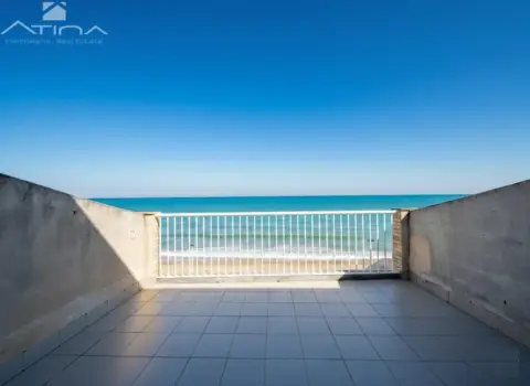 Casa adosada en 1ª Linea Playa Daimus