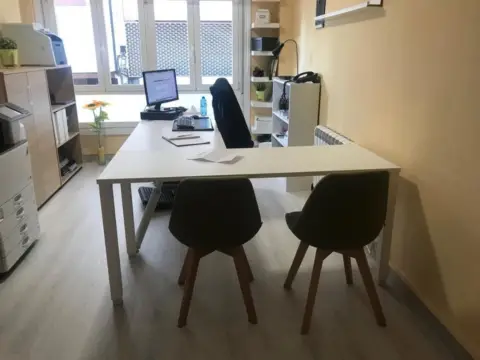 Oficina en calle de Florentino Cuevillas