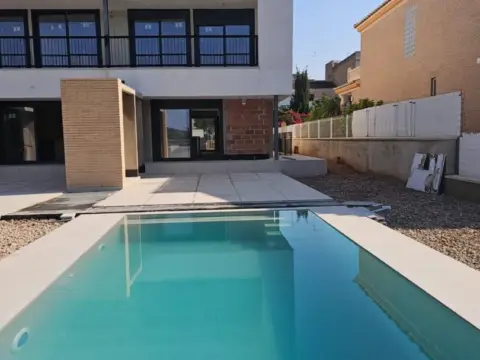 Casa adosada en Comunidad Valenciana