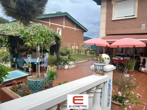 Casa adosada en calle Chinchapapa