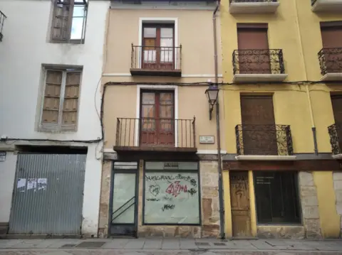 Edificio en Casco Antiguo