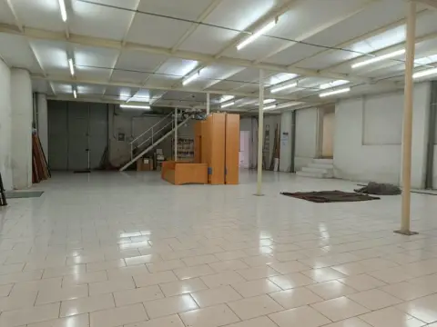 Nave industrial en Pinilla