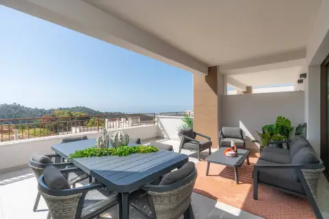 Casa adosada en Urbanización Cerros del Lago