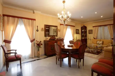 Casa en Avenida del Primero de Mayo