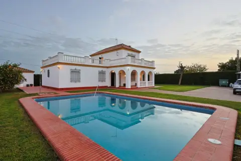 Chalet en calle Zona Oriente