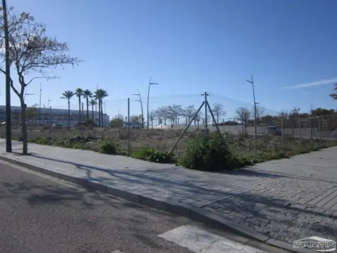 Terreno en calle de África Pedraza