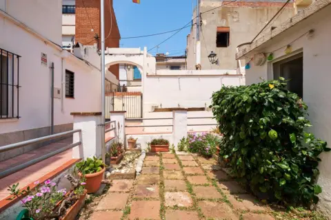 Casa en calle Col Arenas S J