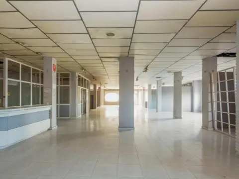 Local comercial en Carrer de Salvador Giner