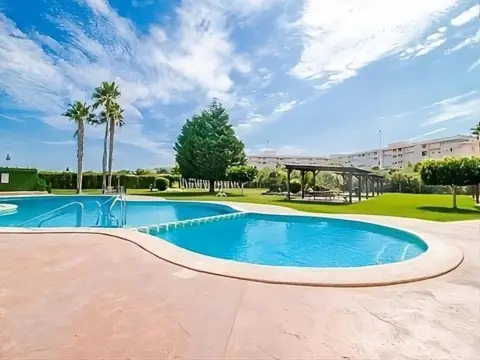 Casa en Urbanización Parque de las Naciones, 33