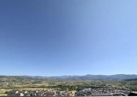 Habitación en calle del Monasterio de Carracedo