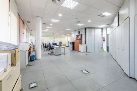 Oficina en calle de Cólquide