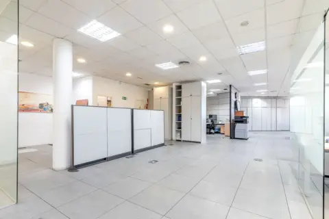 Oficina en calle de Cólquide