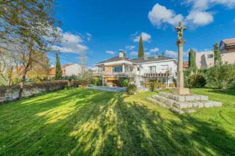 Chalet en El Horreo