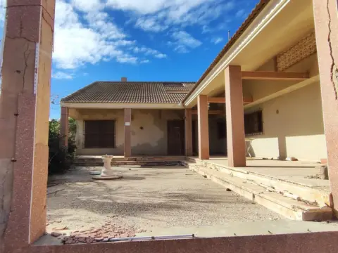 Chalet en Torre La Mata