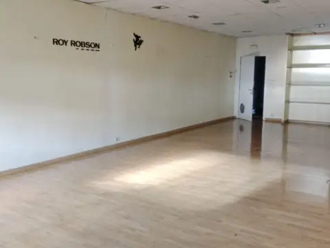 Nave industrial en calle de Loja, 7