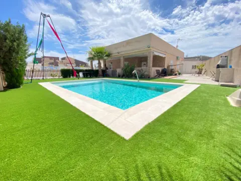 Chalet en Avenida de Federico García Lorca, 27