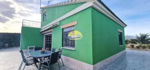 Chalet en Totana