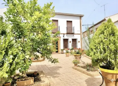 Chalet en Plaza de las Flores