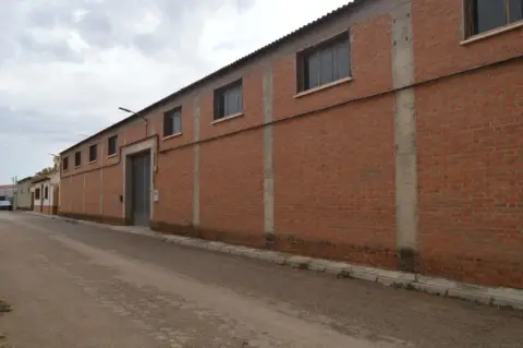Nave industrial en calle Rafael Alberti