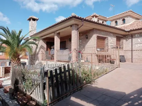Chalet en calle Basilio Garrido Nieves