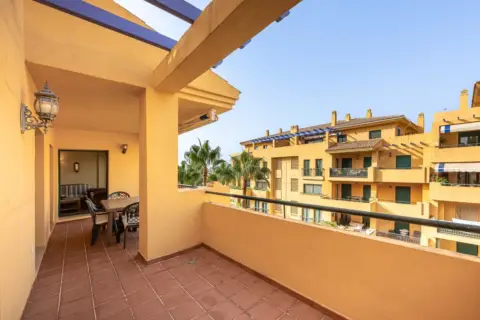 Piso en calle de Santiago de Compostela, 2