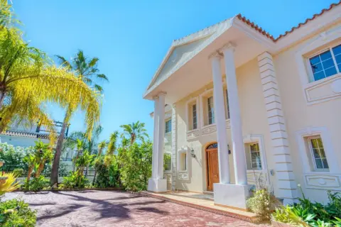 Chalet en Paseo de Venezuela, 6