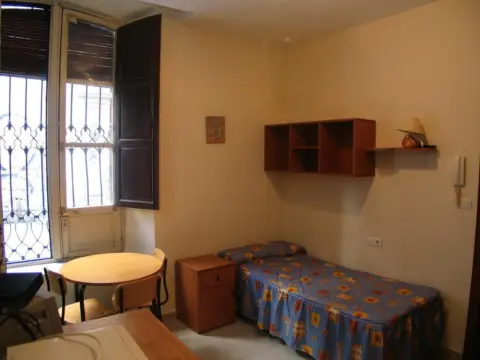 Estudio en calle Horno de Marina