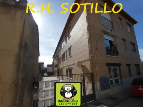 Piso en calle Tiétar, 128