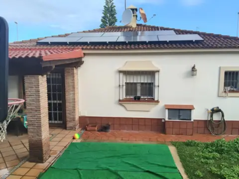 Chalet en calle de Isaac Newton