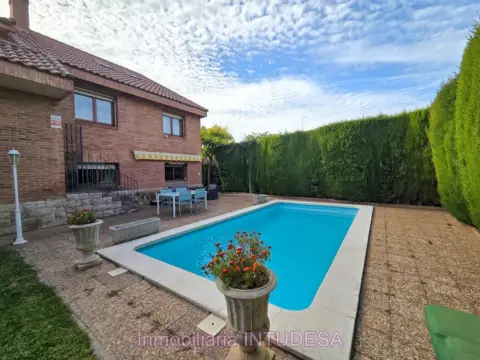 Chalet en calle de San Isidro Labrador