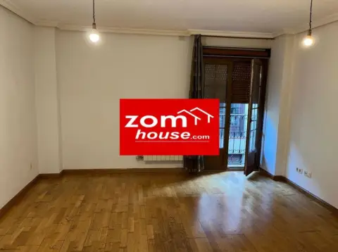 Piso en calle Cardiles