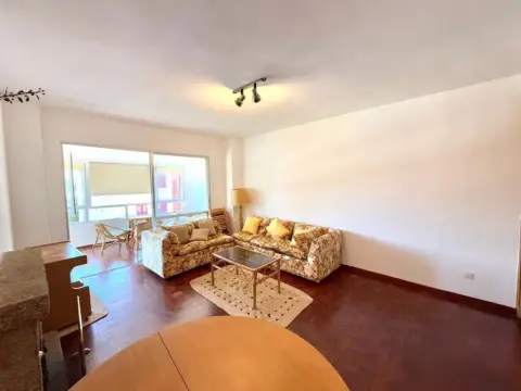 Piso en calle Urbanización El Roquedal