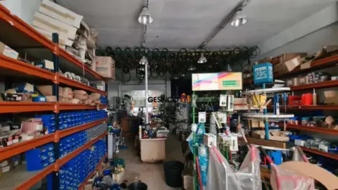 Local comercial en calle del Músico Enric Casanova, 13