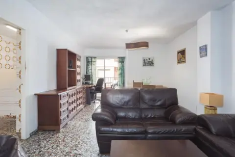 Piso en calle del Perú, 8