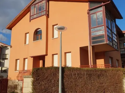 Casa pareada en calle del Padre Pereda, 4