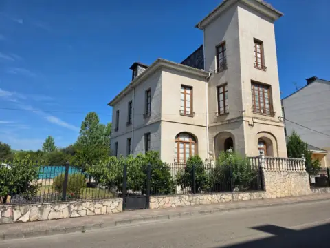 Chalet en Avenida de la Arganza, 11