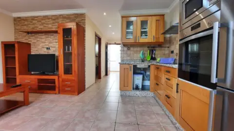 Piso en calle Los Jazmines