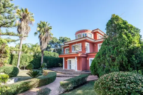 Chalet en Carrer del Campolivar