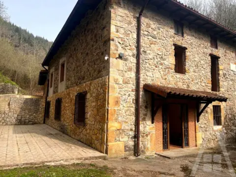 Chalet en Barrio de Berreño