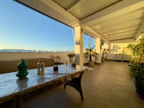 Ático en Avenida Montañeses de la Isla