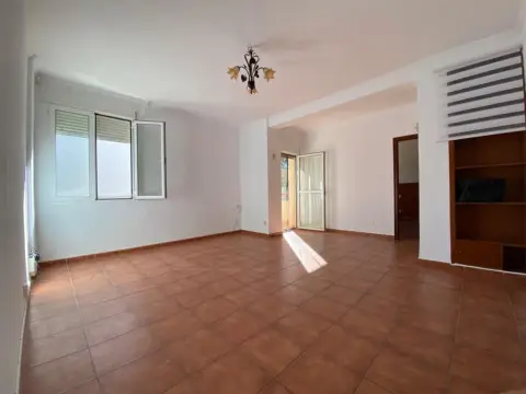 Piso en calle de González Camoyano