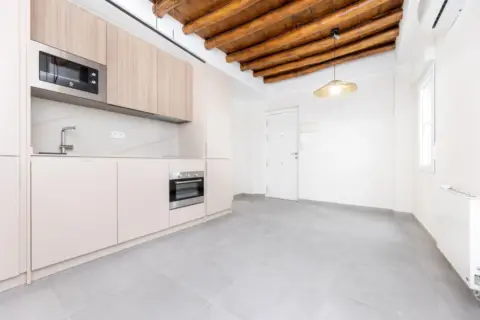 Piso en calle Príncipe, 19