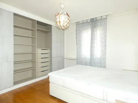 Habitación en Paseo de los Fueros