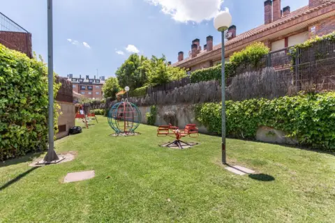 Casa adosada en Travesía del Monzón